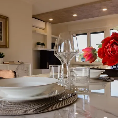 Fronte Di Garda, La Finestra Sull'acqua דירה