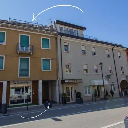 Fronte Di Garda, La Finestra Sull'acqua דירה